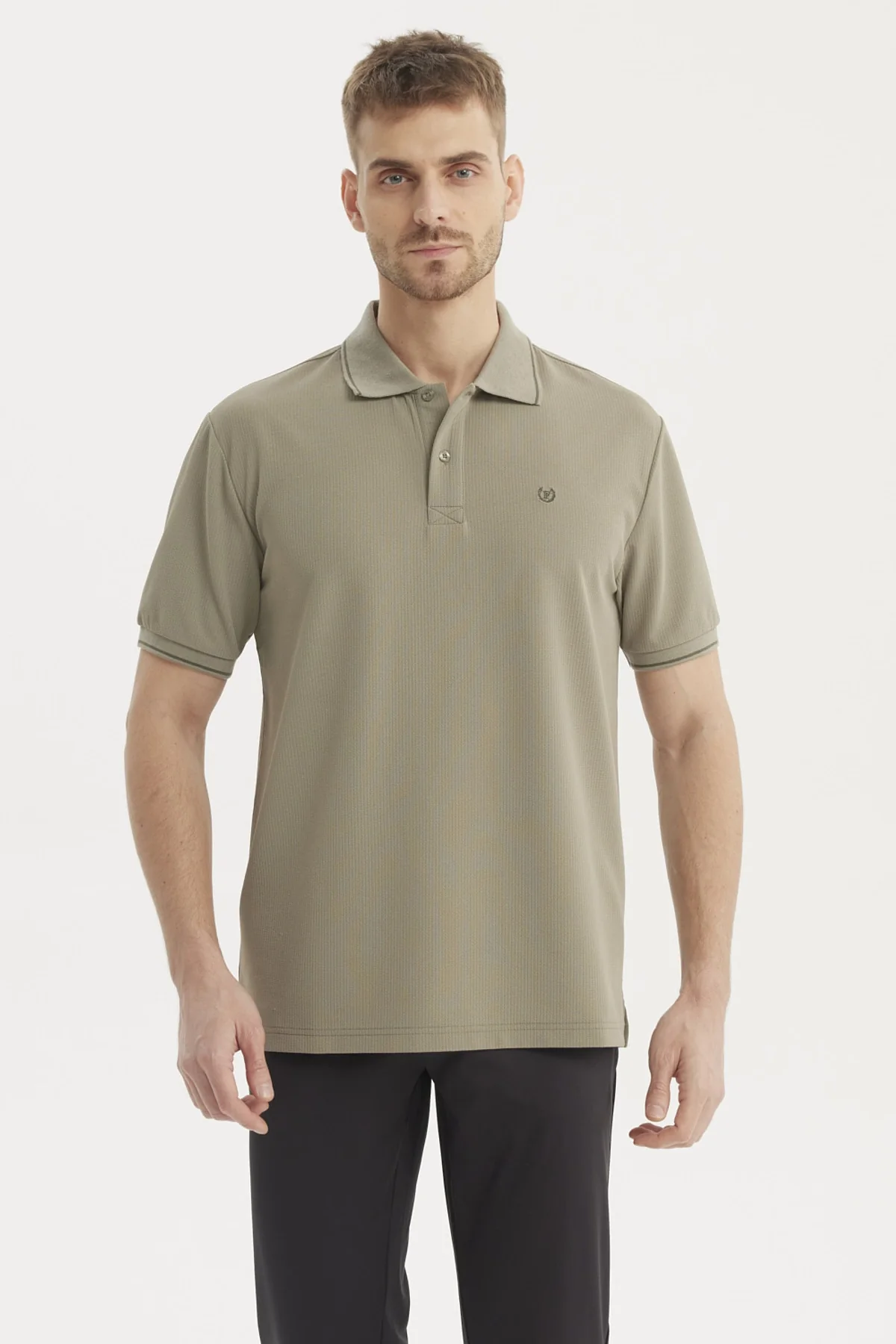 Polera Hombre Slim Cuello Camisero Verde